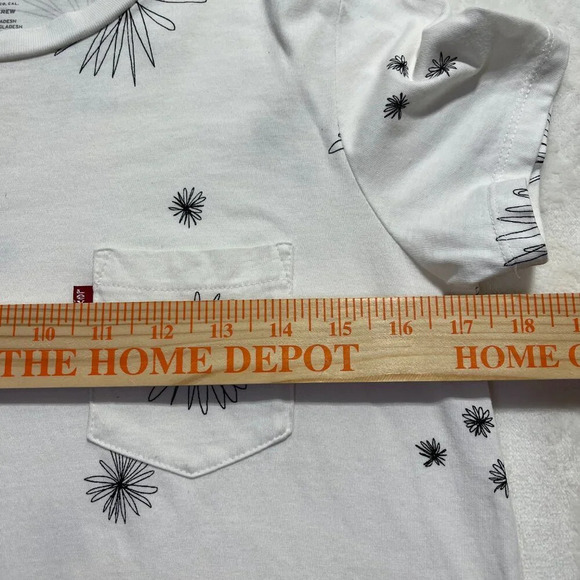 LEVIS Womens Floral Cloud Dancer Perfect Crewneck Tshirt Size Small - Picture 12 of 13